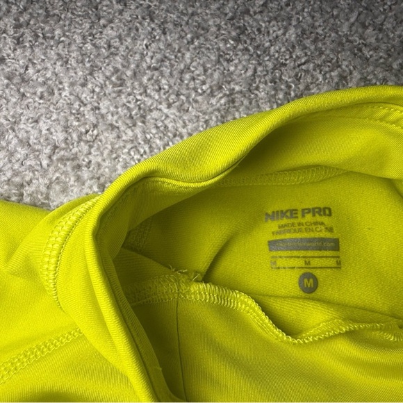 Nike Long Sleeve Dri-FIT Quarter zip Performance Shirt Bundle Size Medium Pink - Picture 15 of 16